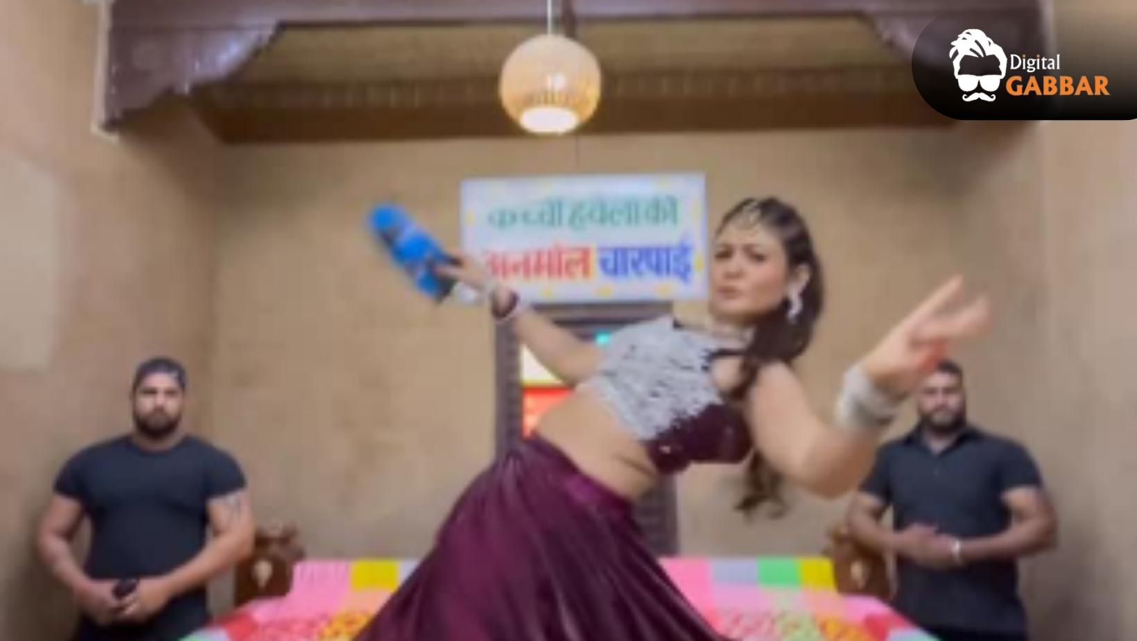 Gori Nagori Viral Dance On 3 Crore Cot